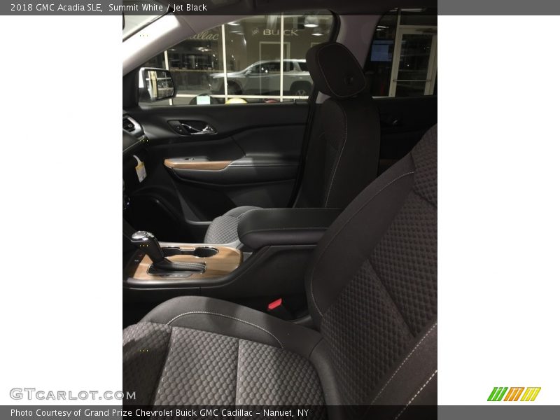 Summit White / Jet Black 2018 GMC Acadia SLE