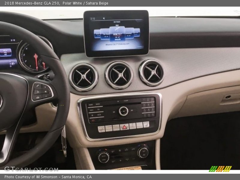 Polar White / Sahara Beige 2018 Mercedes-Benz GLA 250