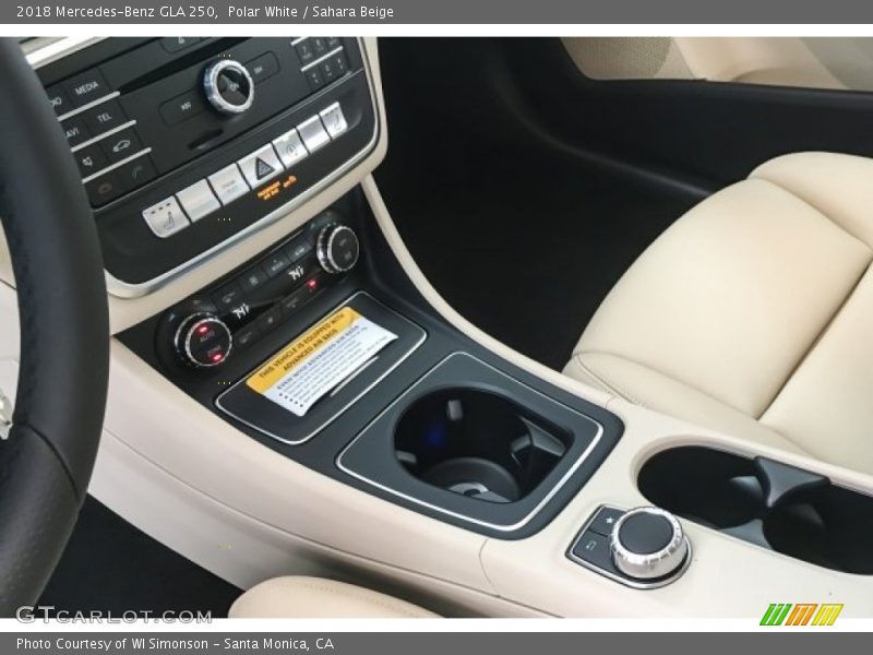 Polar White / Sahara Beige 2018 Mercedes-Benz GLA 250