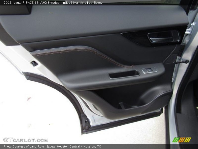 Indus Silver Metallic / Ebony 2018 Jaguar F-PACE 25t AWD Prestige