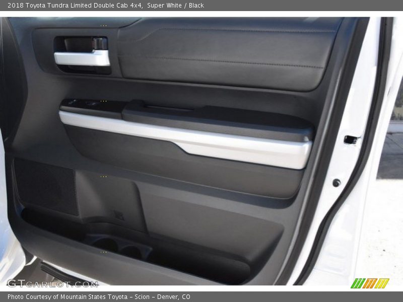 Super White / Black 2018 Toyota Tundra Limited Double Cab 4x4