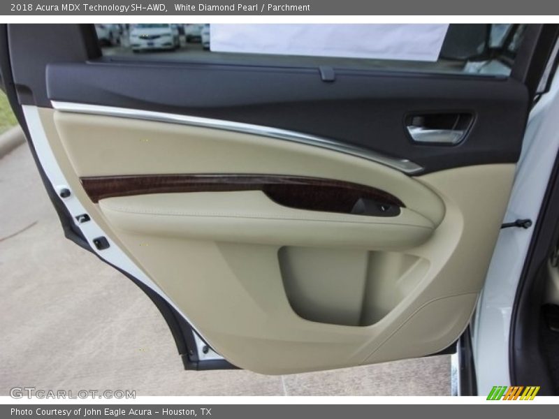 White Diamond Pearl / Parchment 2018 Acura MDX Technology SH-AWD