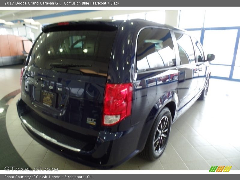 Contusion Blue Pearlcoat / Black 2017 Dodge Grand Caravan GT