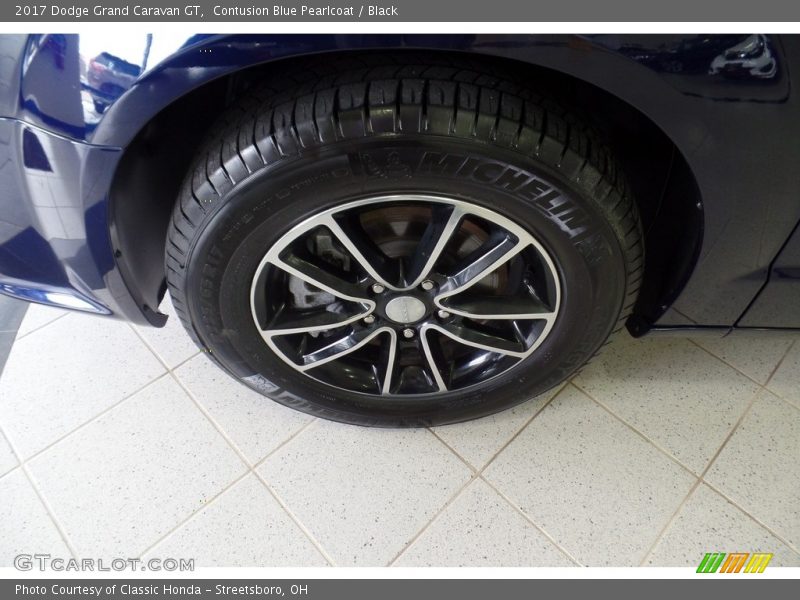 Contusion Blue Pearlcoat / Black 2017 Dodge Grand Caravan GT