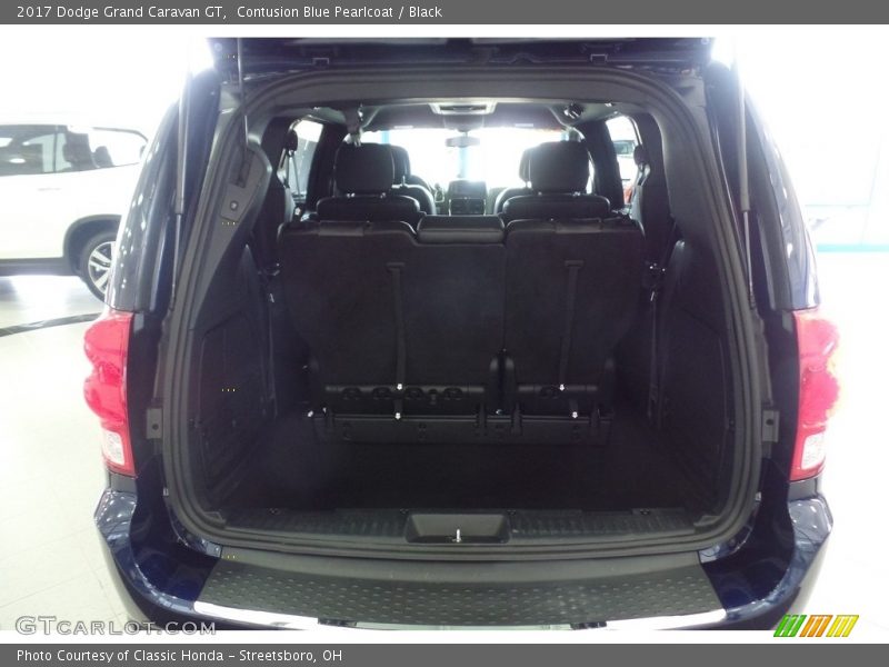 Contusion Blue Pearlcoat / Black 2017 Dodge Grand Caravan GT
