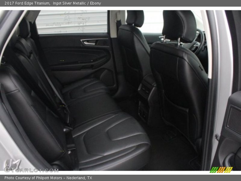 Ingot Silver Metallic / Ebony 2017 Ford Edge Titanium