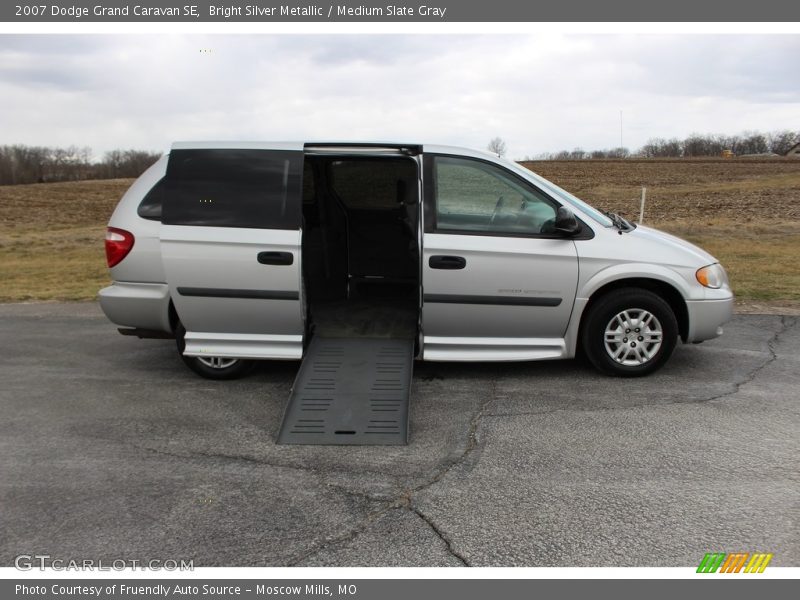 Bright Silver Metallic / Medium Slate Gray 2007 Dodge Grand Caravan SE