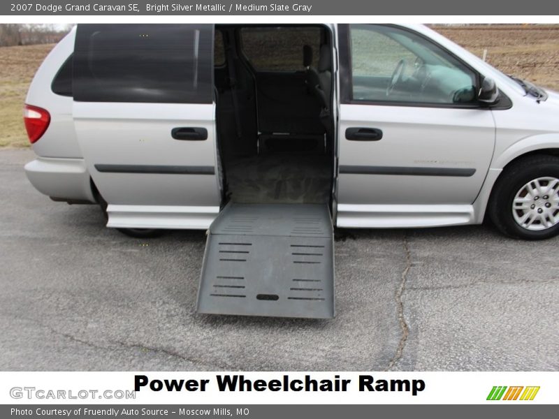Bright Silver Metallic / Medium Slate Gray 2007 Dodge Grand Caravan SE