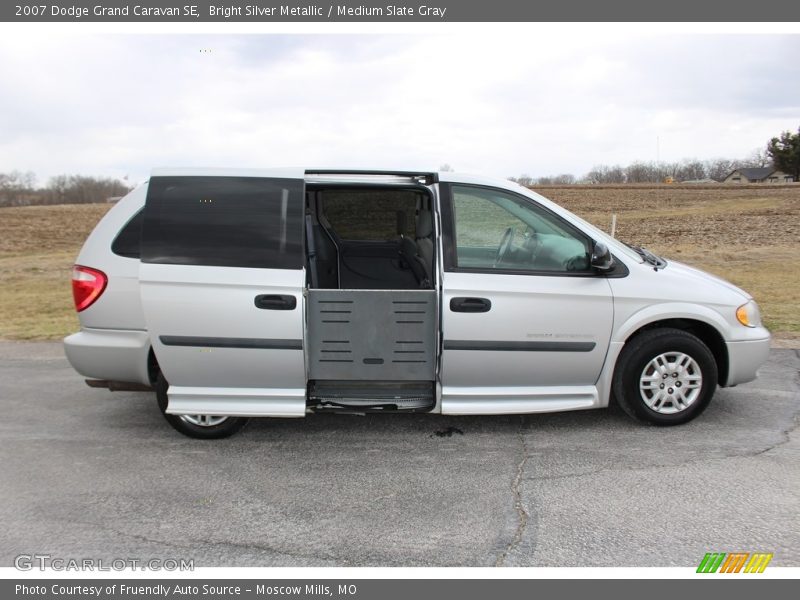 Bright Silver Metallic / Medium Slate Gray 2007 Dodge Grand Caravan SE