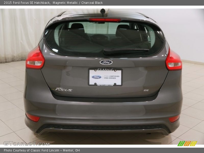 Magnetic Metallic / Charcoal Black 2015 Ford Focus SE Hatchback