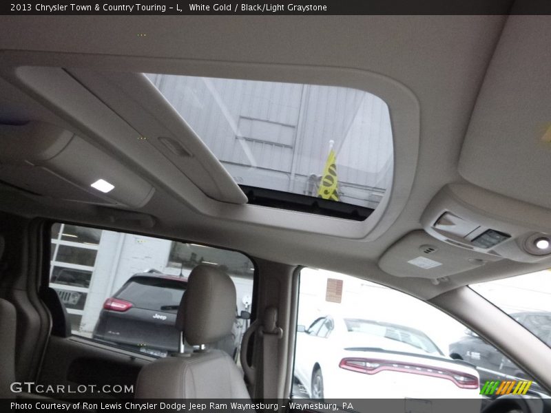 White Gold / Black/Light Graystone 2013 Chrysler Town & Country Touring - L