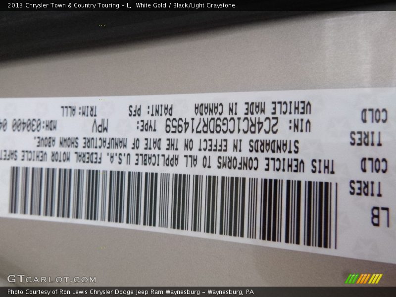 White Gold / Black/Light Graystone 2013 Chrysler Town & Country Touring - L