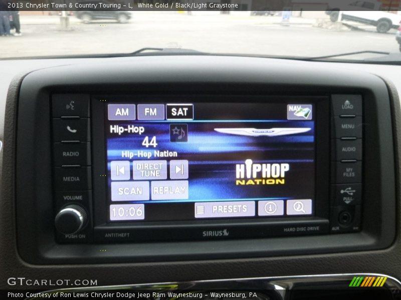 White Gold / Black/Light Graystone 2013 Chrysler Town & Country Touring - L