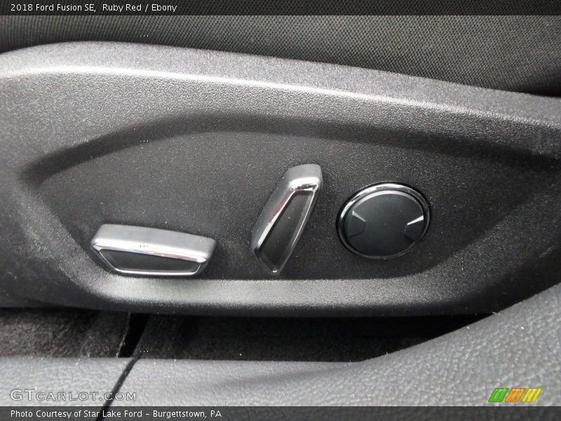 Ruby Red / Ebony 2018 Ford Fusion SE
