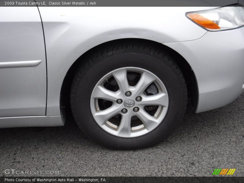 Classic Silver Metallic / Ash 2009 Toyota Camry LE