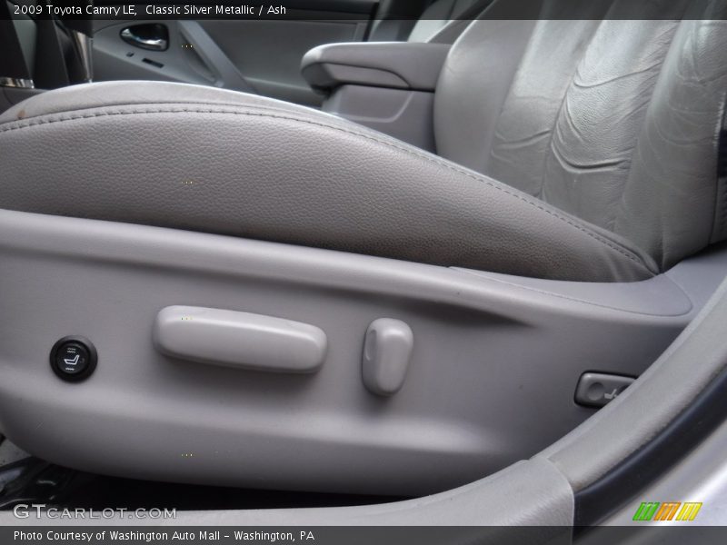 Classic Silver Metallic / Ash 2009 Toyota Camry LE