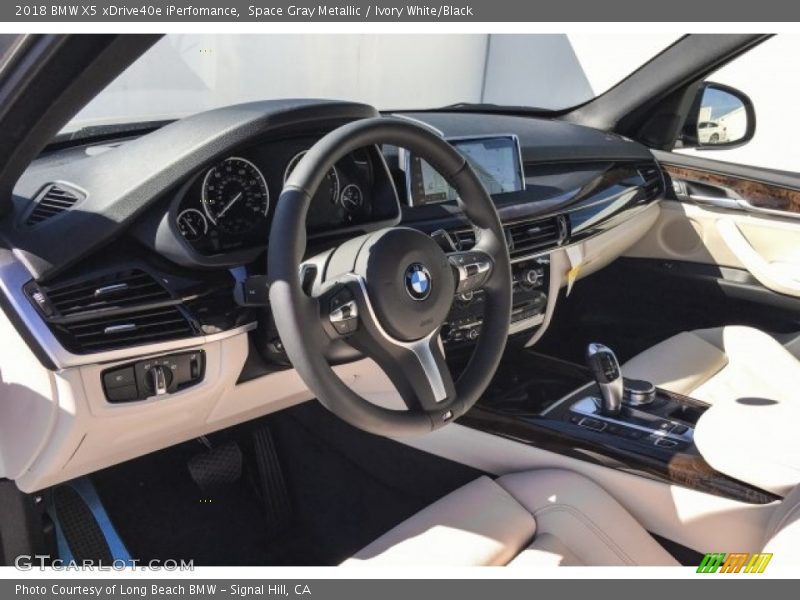 Space Gray Metallic / Ivory White/Black 2018 BMW X5 xDrive40e iPerfomance