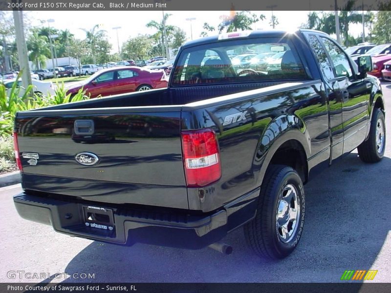 Black / Medium Flint 2006 Ford F150 STX Regular Cab