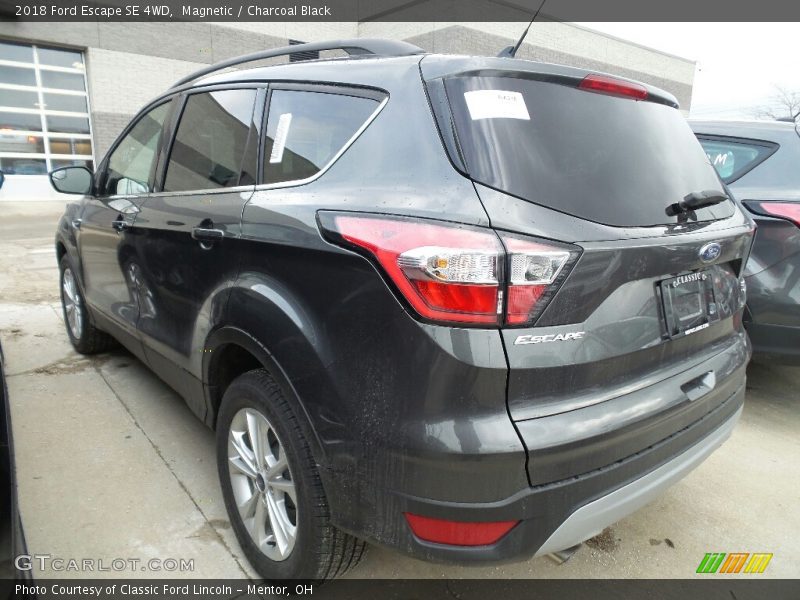 Magnetic / Charcoal Black 2018 Ford Escape SE 4WD
