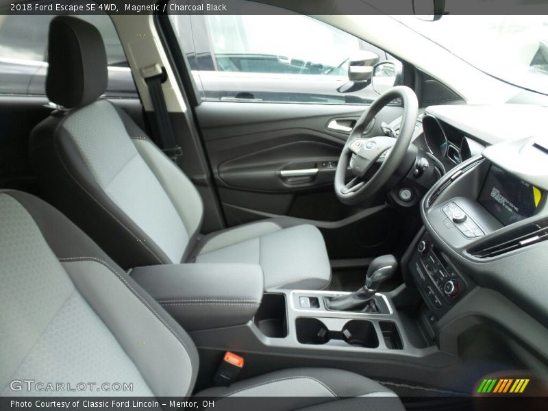 Magnetic / Charcoal Black 2018 Ford Escape SE 4WD