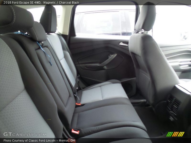 Magnetic / Charcoal Black 2018 Ford Escape SE 4WD