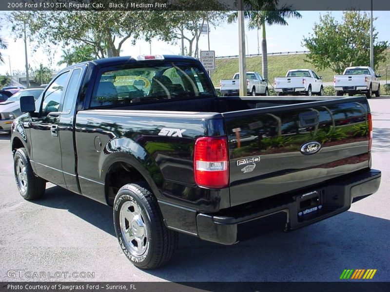 Black / Medium Flint 2006 Ford F150 STX Regular Cab