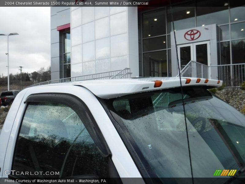 Summit White / Dark Charcoal 2004 Chevrolet Silverado 1500 Regular Cab 4x4