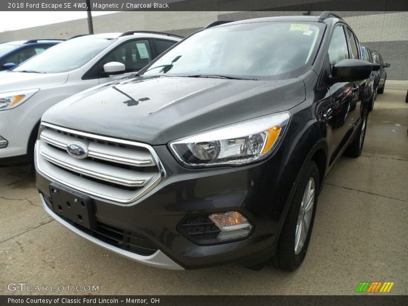 Magnetic / Charcoal Black 2018 Ford Escape SE 4WD
