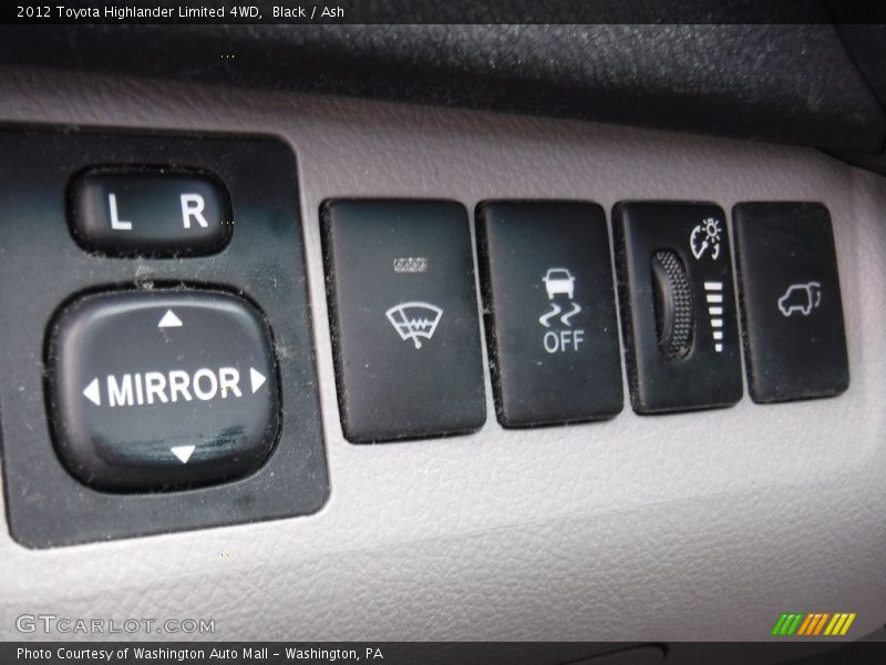 Black / Ash 2012 Toyota Highlander Limited 4WD