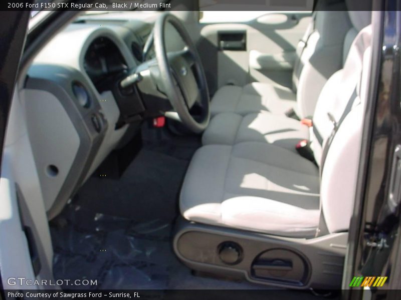 Black / Medium Flint 2006 Ford F150 STX Regular Cab