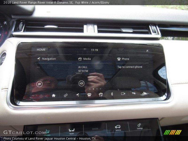Fuji White / Acorn/Ebony 2018 Land Rover Range Rover Velar R Dynamic SE