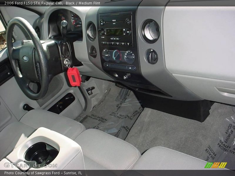 Black / Medium Flint 2006 Ford F150 STX Regular Cab