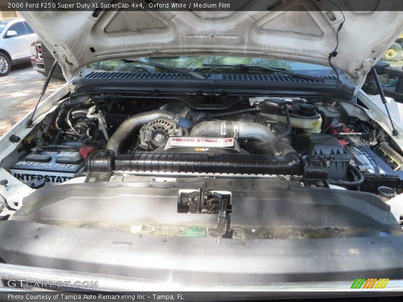 Oxford White / Medium Flint 2006 Ford F250 Super Duty XL SuperCab 4x4