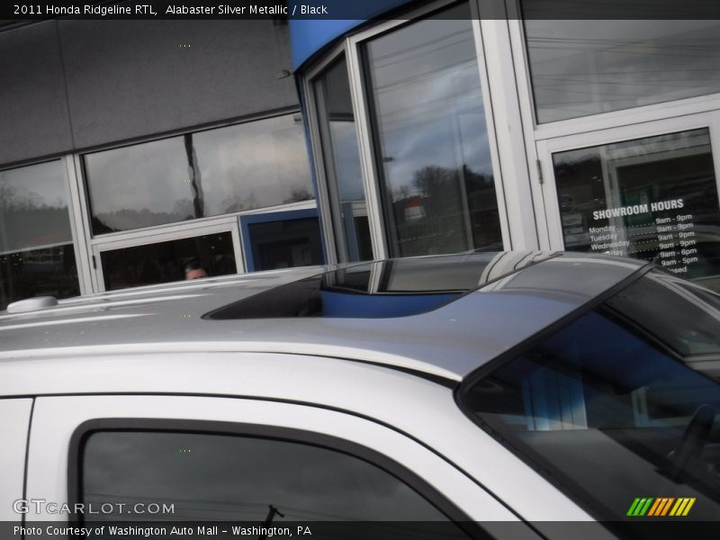 Alabaster Silver Metallic / Black 2011 Honda Ridgeline RTL