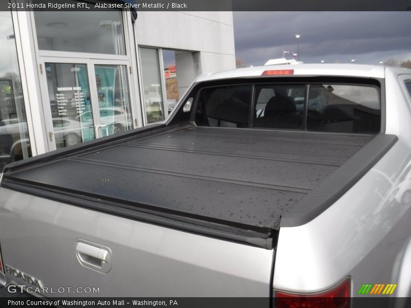Alabaster Silver Metallic / Black 2011 Honda Ridgeline RTL