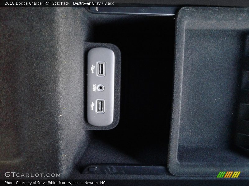 Destroyer Gray / Black 2018 Dodge Charger R/T Scat Pack