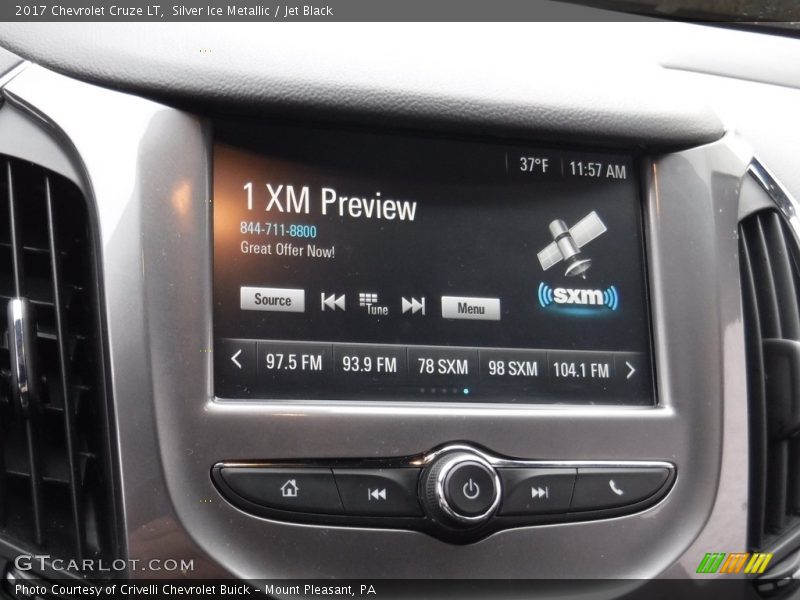 Silver Ice Metallic / Jet Black 2017 Chevrolet Cruze LT
