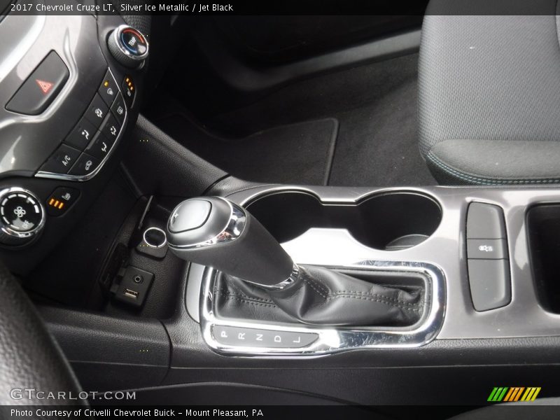 Silver Ice Metallic / Jet Black 2017 Chevrolet Cruze LT