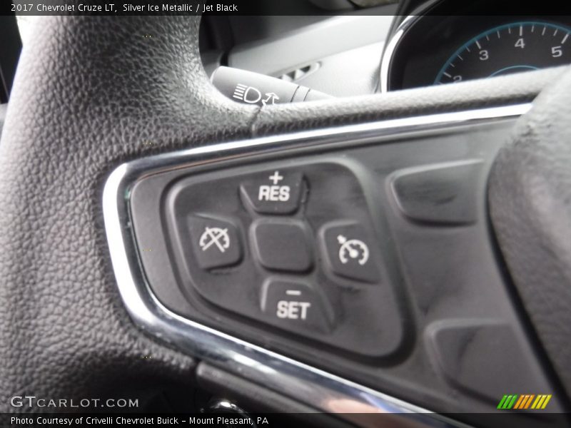 Silver Ice Metallic / Jet Black 2017 Chevrolet Cruze LT