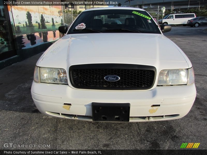 Vibrant White / Charcoal Black 2006 Ford Crown Victoria Police Interceptor