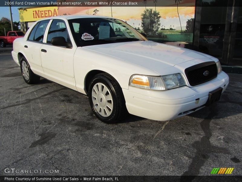 Vibrant White / Charcoal Black 2006 Ford Crown Victoria Police Interceptor