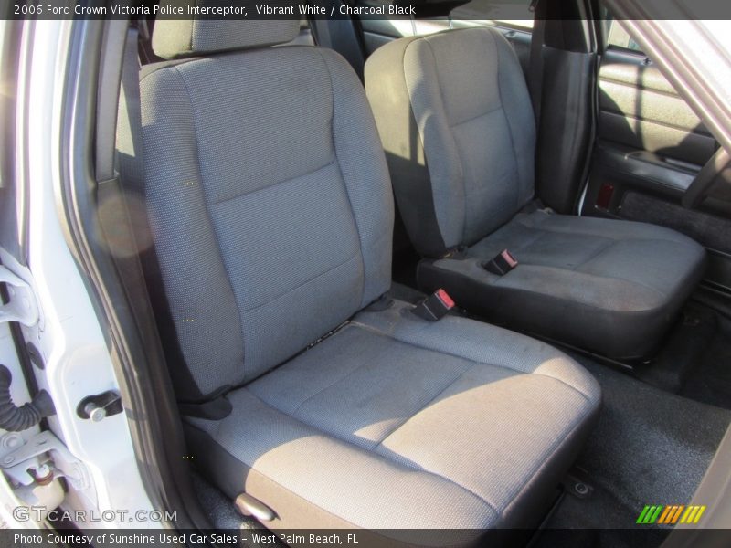 Vibrant White / Charcoal Black 2006 Ford Crown Victoria Police Interceptor