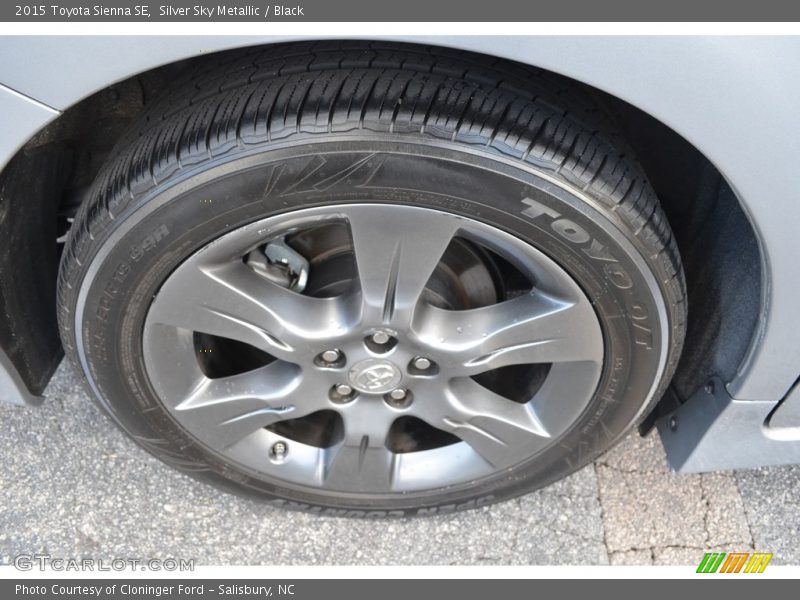Silver Sky Metallic / Black 2015 Toyota Sienna SE