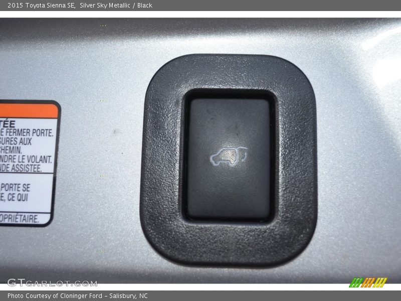 Silver Sky Metallic / Black 2015 Toyota Sienna SE