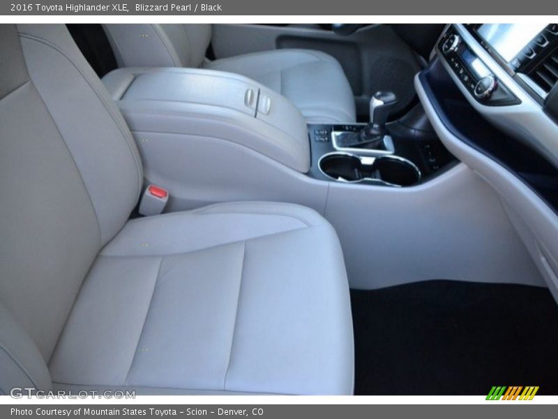 Blizzard Pearl / Black 2016 Toyota Highlander XLE