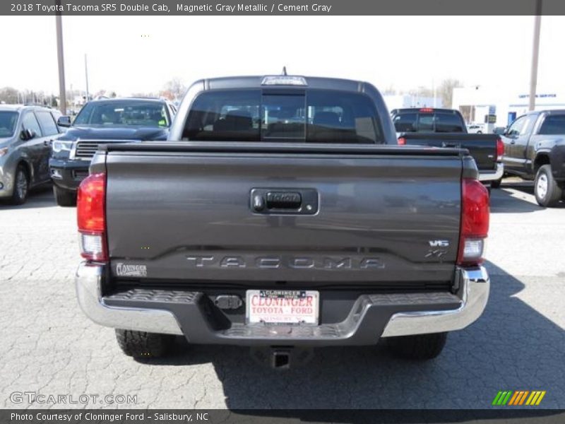 Magnetic Gray Metallic / Cement Gray 2018 Toyota Tacoma SR5 Double Cab