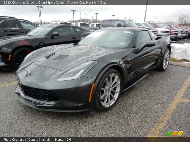 Front 3/4 View of 2019 Corvette Grand Sport Coupe
