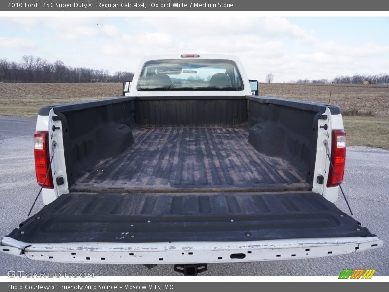 Oxford White / Medium Stone 2010 Ford F250 Super Duty XL Regular Cab 4x4