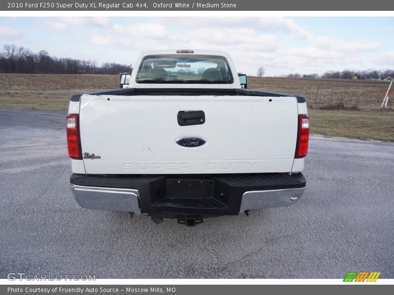 Oxford White / Medium Stone 2010 Ford F250 Super Duty XL Regular Cab 4x4