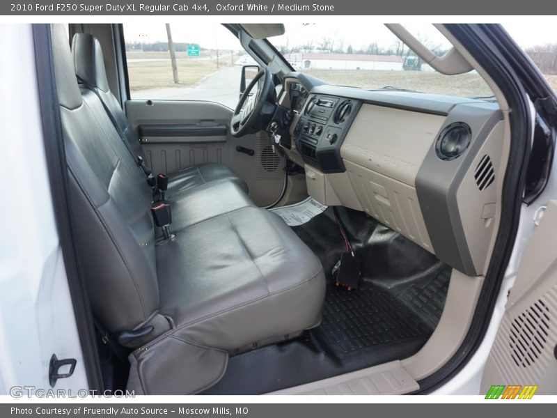 Oxford White / Medium Stone 2010 Ford F250 Super Duty XL Regular Cab 4x4